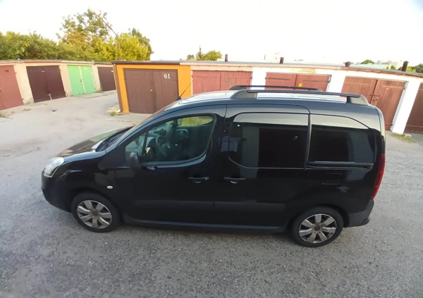 Citroen Berlingo cena 40900 przebieg: 99700, rok produkcji 2016 z Gniezno małe 172